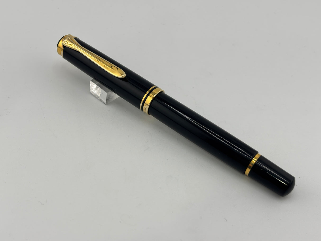 PELIKAN M200 Black gold trim circa 1995 - Fountain Pen