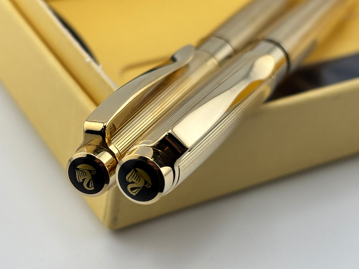 PELIKAN P590 Set Heavy gold plated fluted superb quality Gold nib 14k - Ball Pen and Fountain Pen