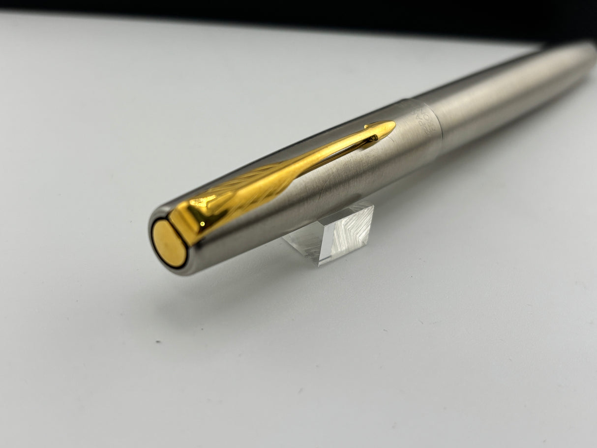Parker Frontier Chrome satin circa 2015 - Fountain Pen