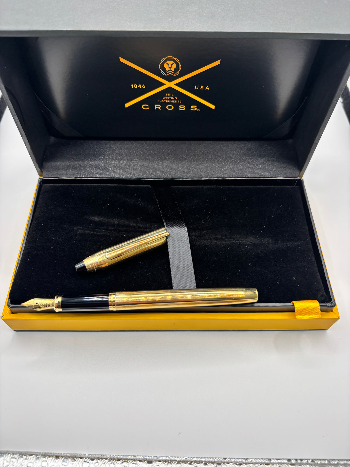 Cross Century II 10K Filled/Rolled  gold nib 18K750 - Fountain Pen