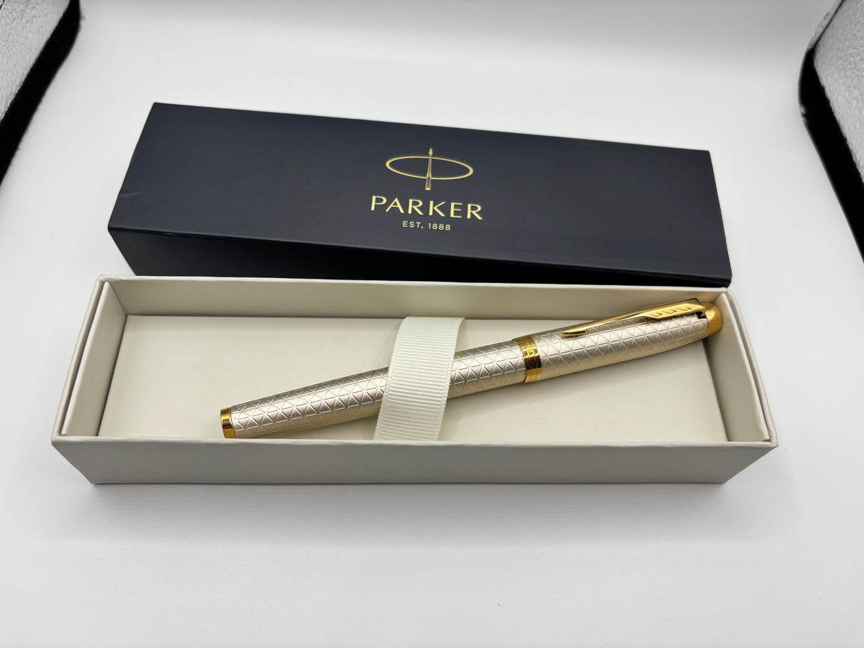 Parker IM Premium Warm Silver Champagne  Gold trim - Fountain Pen