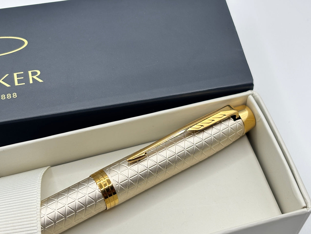 Parker IM Premium Warm Silver Champagne  Gold trim - Fountain Pen