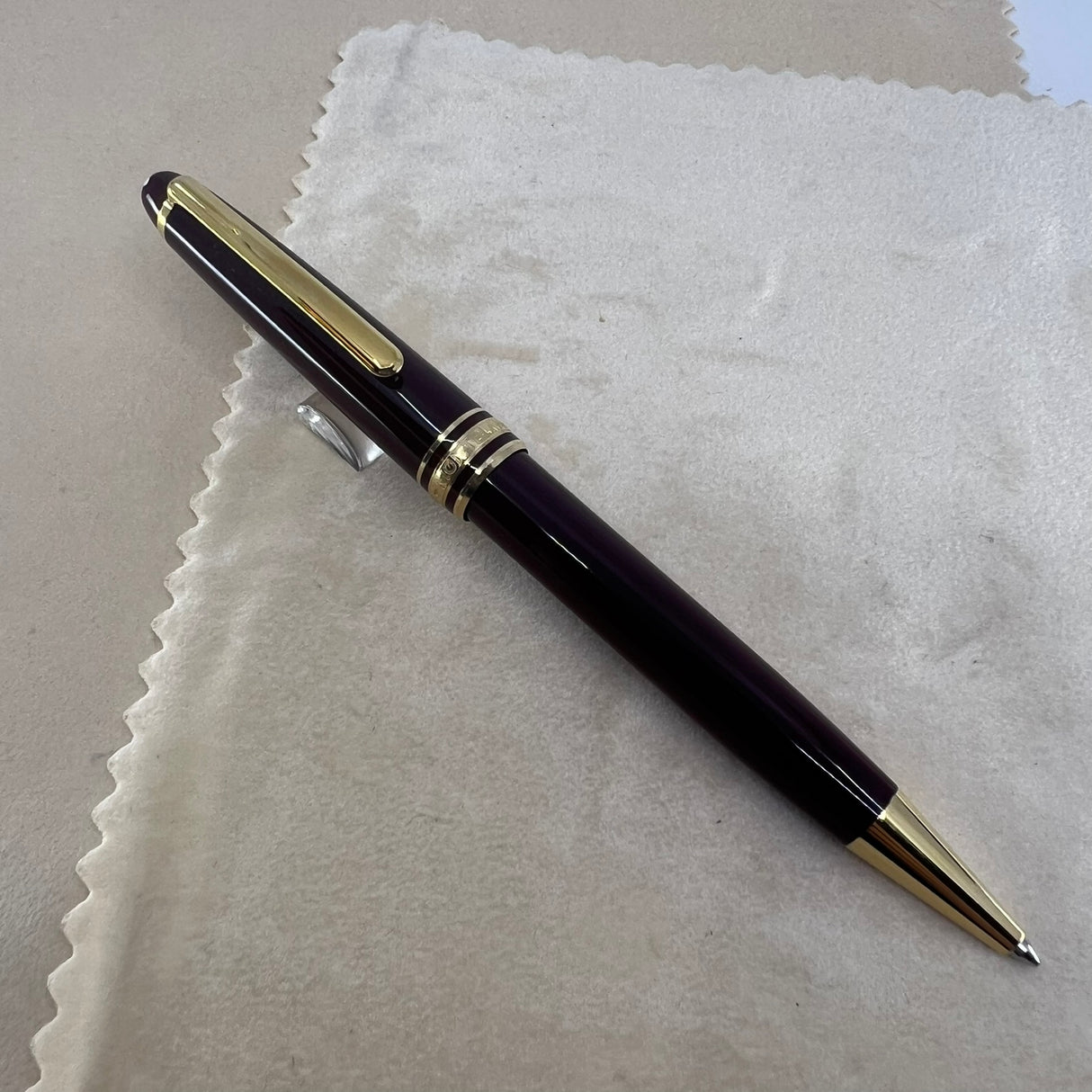 Montblanc Classique #164 Bordeaux Ballpoint Pen