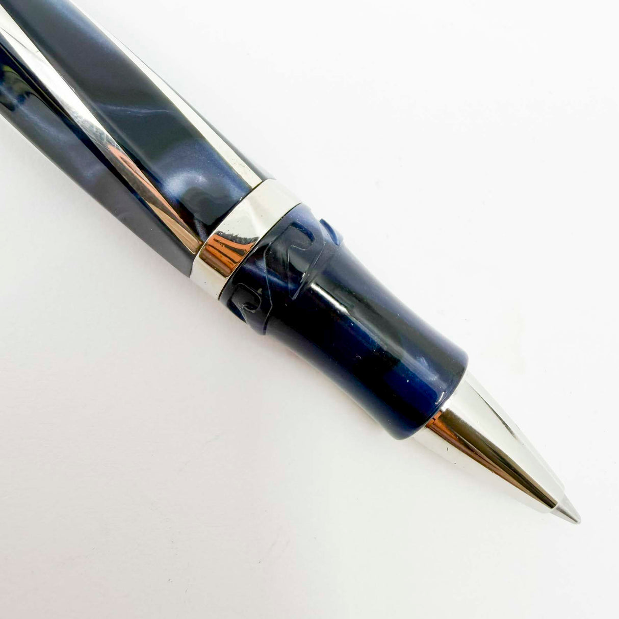 Visconti Divina Elegance Lustrous Imperial Blue Midsize Rollerball
