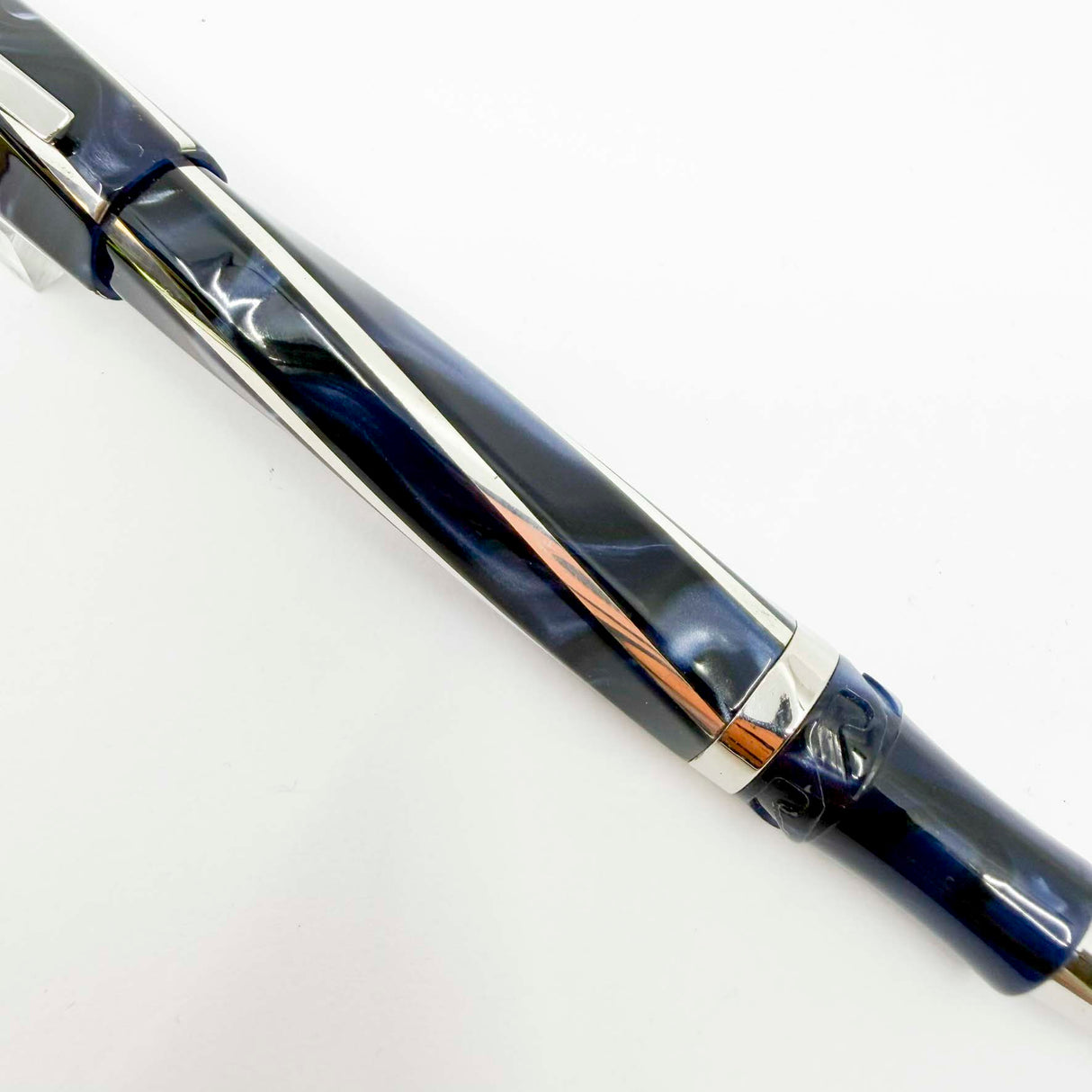 Visconti Divina Elegance Lustrous Imperial Blue Midsize Rollerball