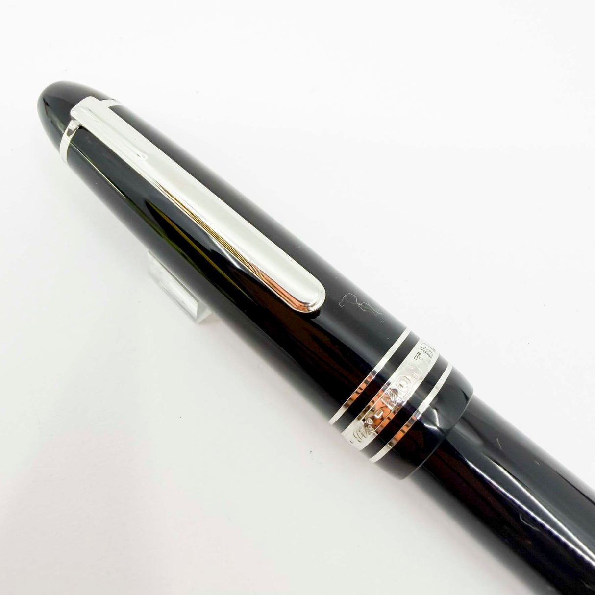 Montblanc LeGrand #P146 Fountain Pen - Platinum Plated Trim - Extra Fine 14kt Gold Nib