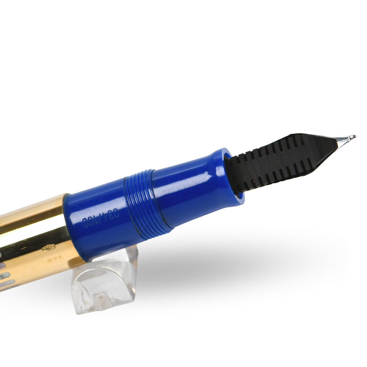 OMAS Roma Bernini  Solid Gold 18K/750 Limited Edition Fountain Pen - #34/100 Made - Medium 18kt Gold Nib