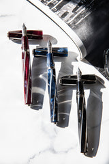 Visconti Divina Elegance Imperial Blue Oversize - Fountain Pen