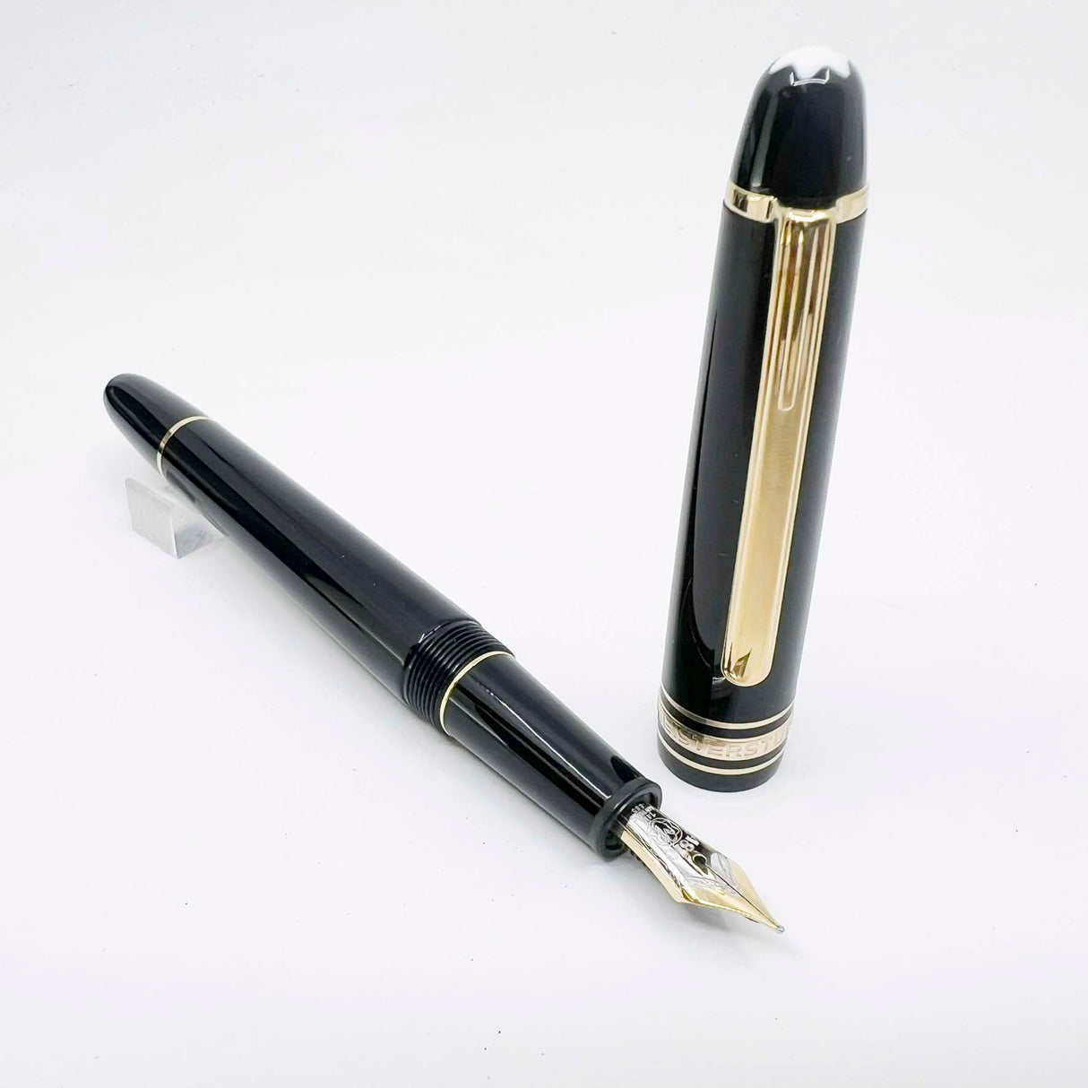 Montblanc Meisterstuck Black Resin #145 (Chopin) Classique Gold-Plated Trim Fountain  Pen - Fine 14kt Kt Gold Nib