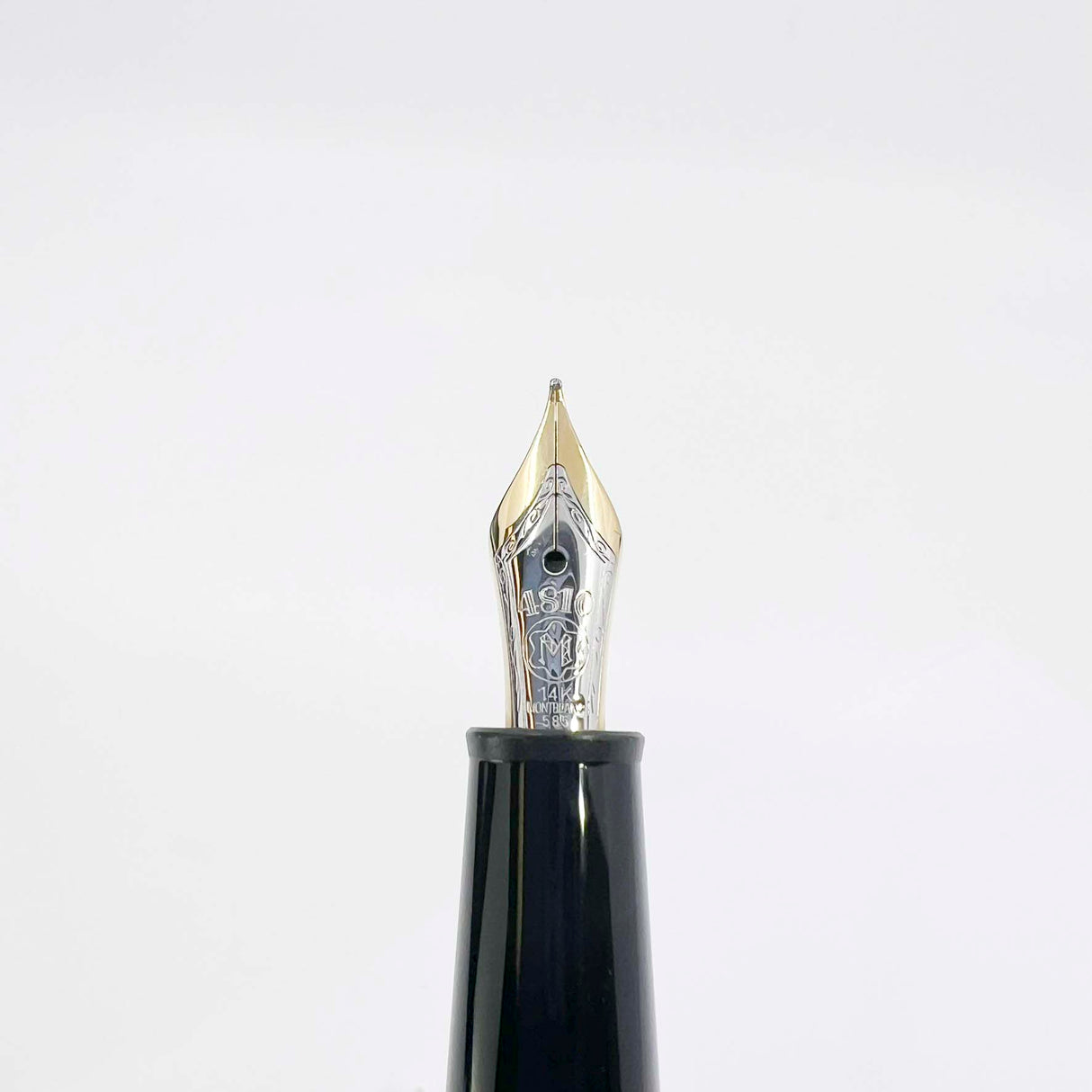Montblanc Meisterstuck Black Resin #145 (Chopin) Classique Gold-Plated Trim Fountain  Pen - Fine 14kt Kt Gold Nib