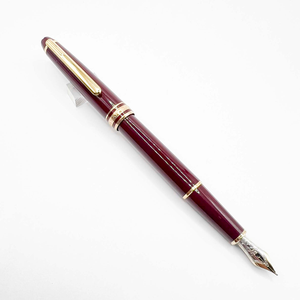Montblanc #144 Bordeaux Resin Fountain Pen - Fine 14kt Gold Nib