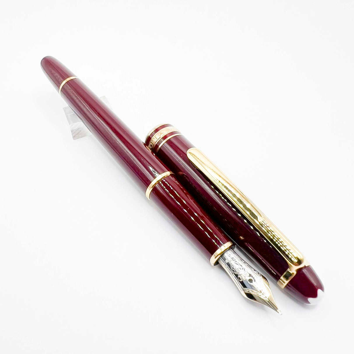 Montblanc #144 Bordeaux Resin Fountain Pen - Fine 14kt Gold Nib