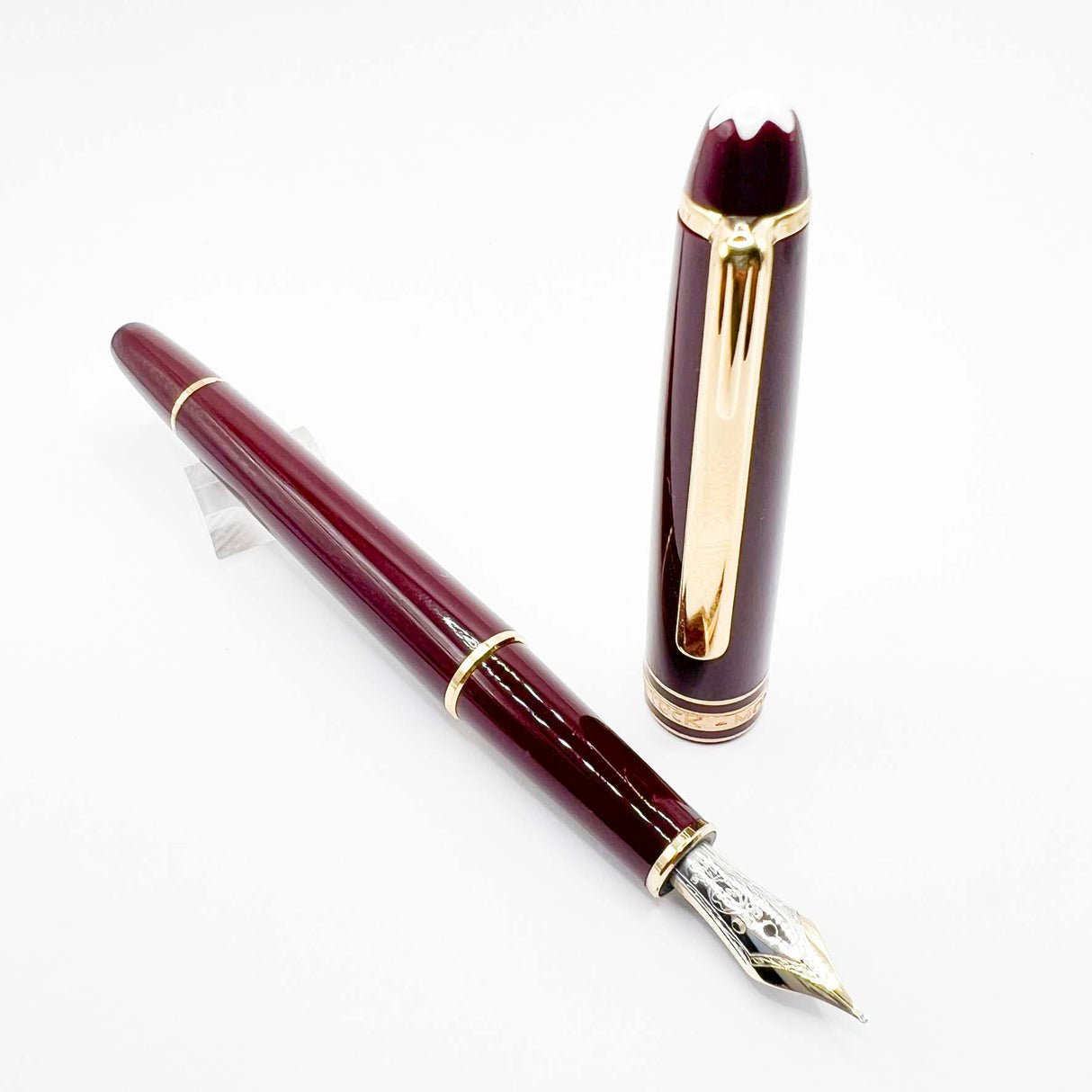Montblanc #144 Bordeaux Resin Fountain Pen - Fine 14kt Gold Nib
