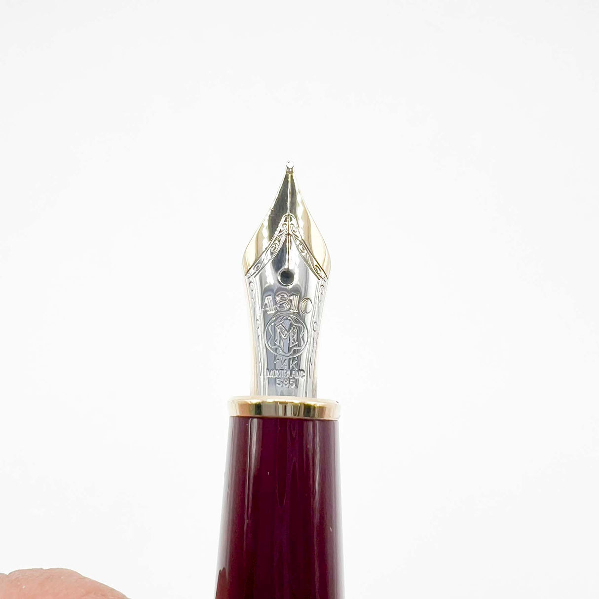Montblanc #144 Bordeaux Resin Fountain Pen - Fine 14kt Gold Nib