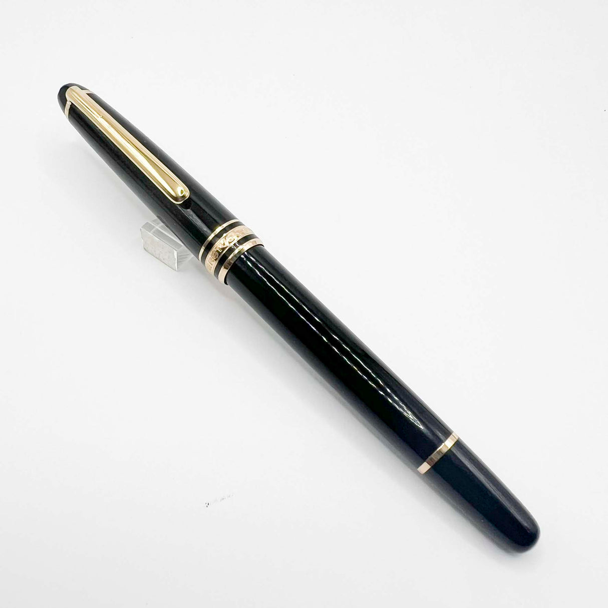 Montblanc Classique #144 Black Resin Fountain Pen  -  Fine  14kt Gold Nib