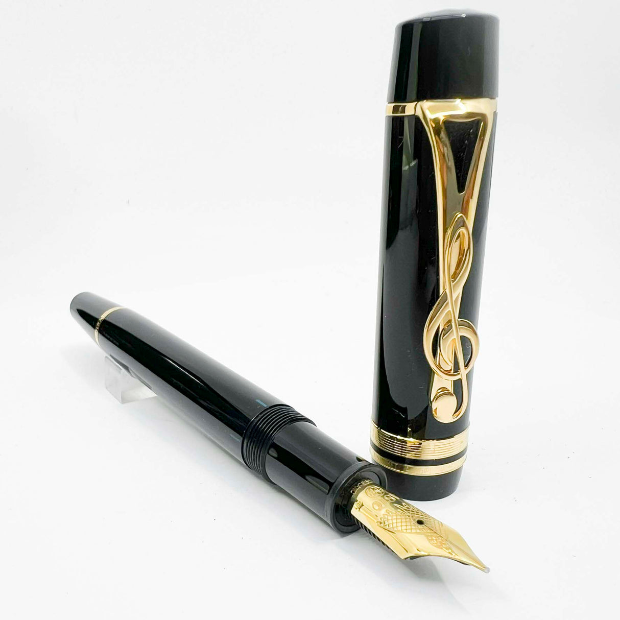 Montblanc Leonard Bernstein Donation Fountain Pen - Fine 18kt Gold Nib