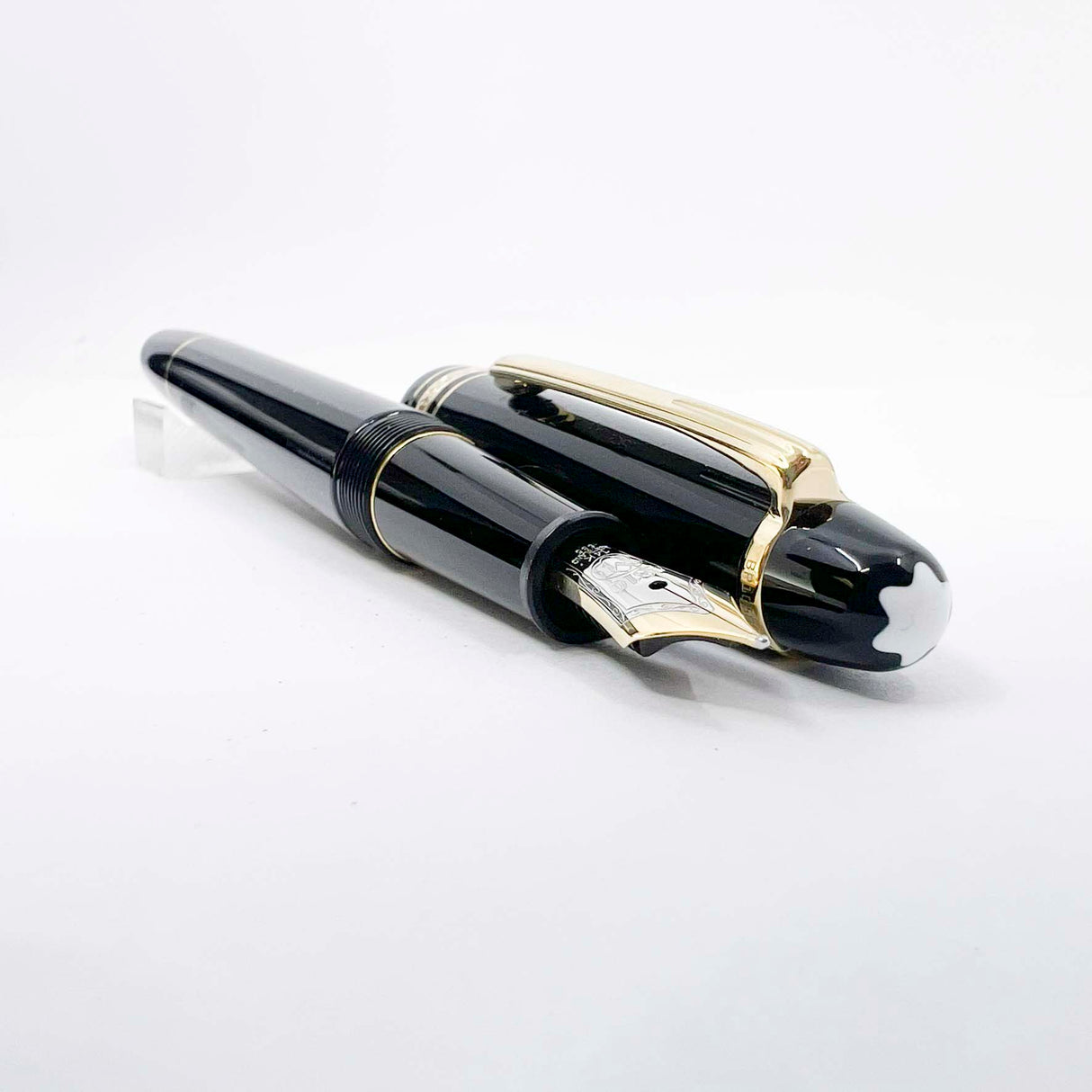 Montblanc Meisterstuck Black Resin #145 (Chopin) Classique Gold-Plated Trim Fountain  Pen - Fine 14kt Kt Gold Nib