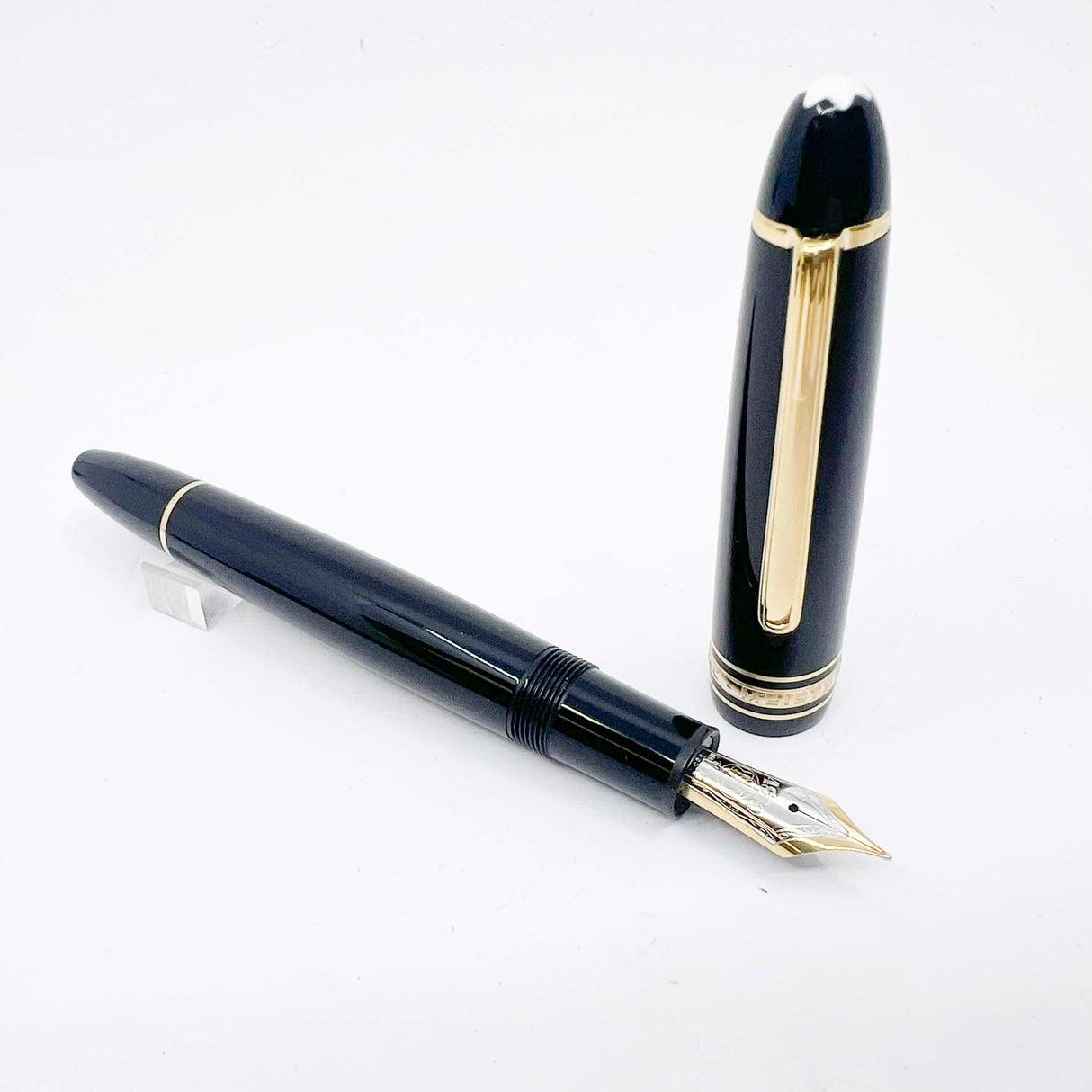 Montblanc #147 Traveler Black Resin CARTRIDGE-FILL LeGrand Meisterstuck Fountain Pen - Fine 14kt Gold Nib