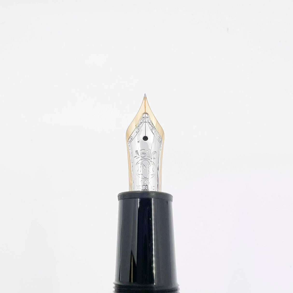 Montblanc Meisterstuck Black Resin #146 LeGrand Fountain Pen  - Extra Fine 14kt  Gold Nib