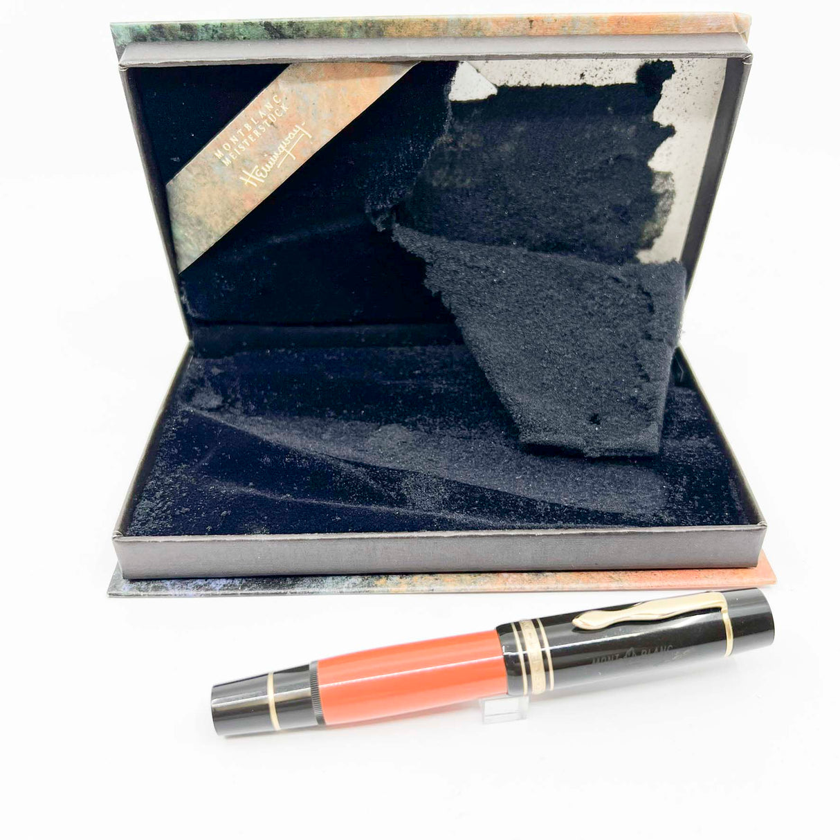 Montblanc Ernest Hemingway Writer Series Limited Edition Fountain Pen - Fine 18kt Gold Nib