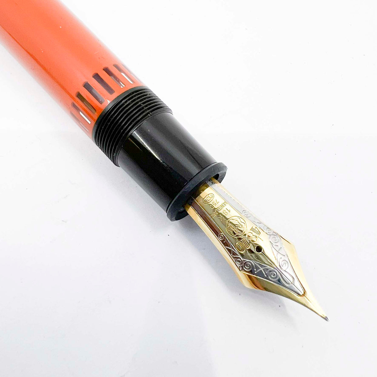 Montblanc Ernest Hemingway Writer Series Limited Edition Fountain Pen - Fine 18kt Gold Nib