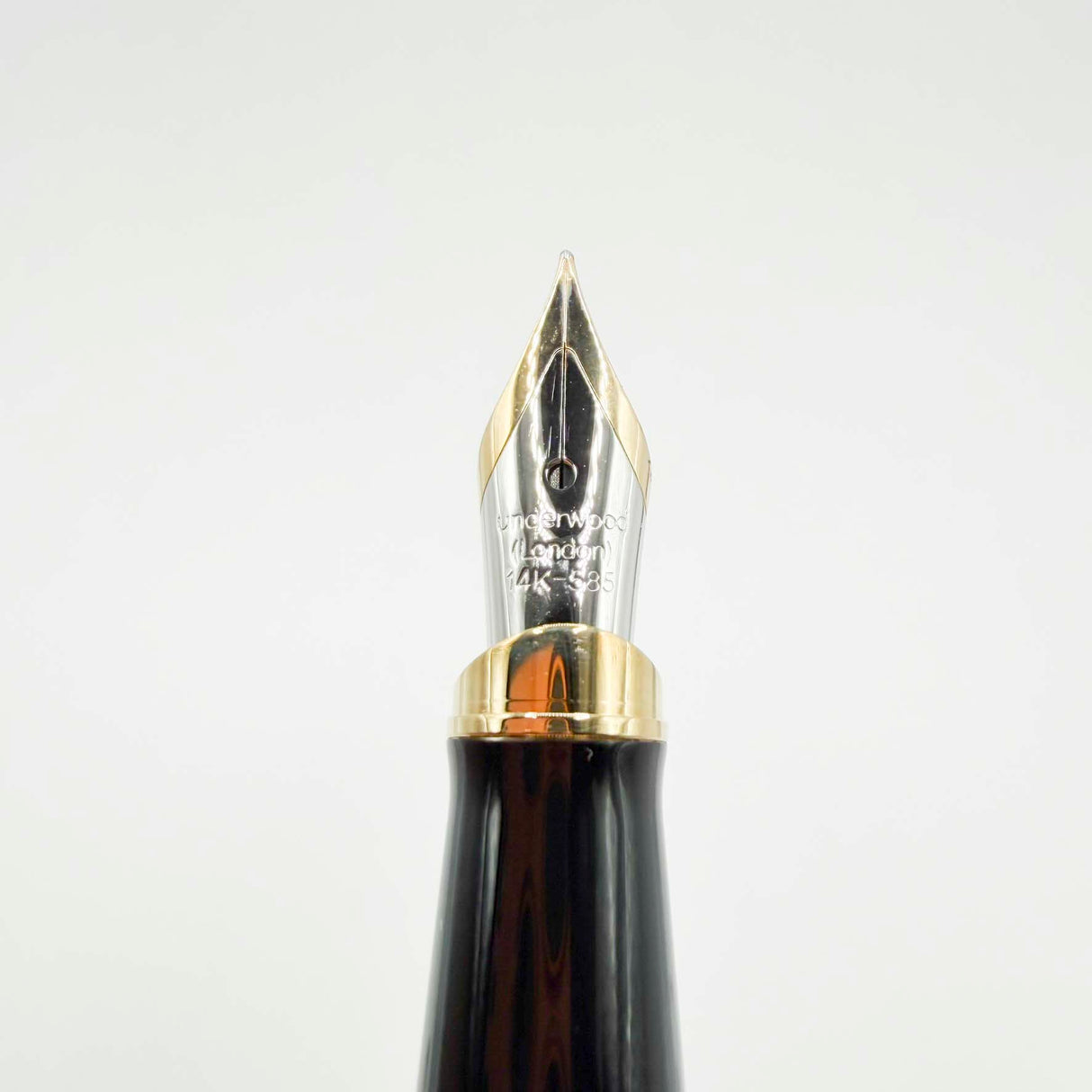 Underwood (London) Piccadilly Black Ebonite Fountain Pen - Fine 14kt Gold Nib - Cartridge Fill Only