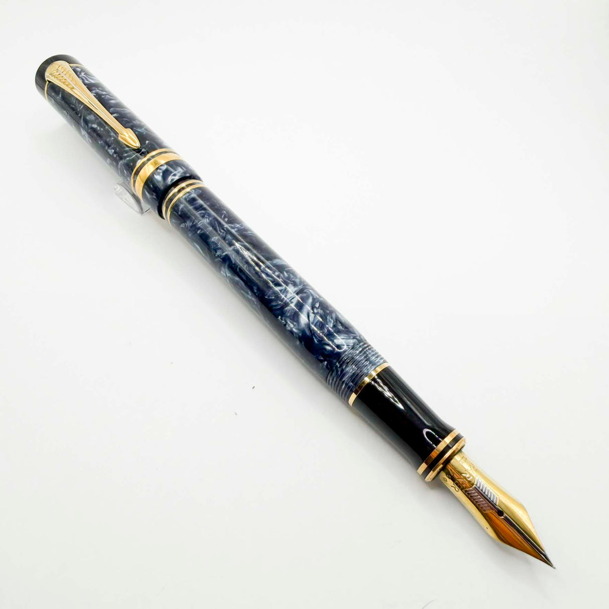 Parker Centennial (Largest Size) Duofold Blue Marble Fountain Pen - Extra Fine 18kt Gold Nib - Circa 1991