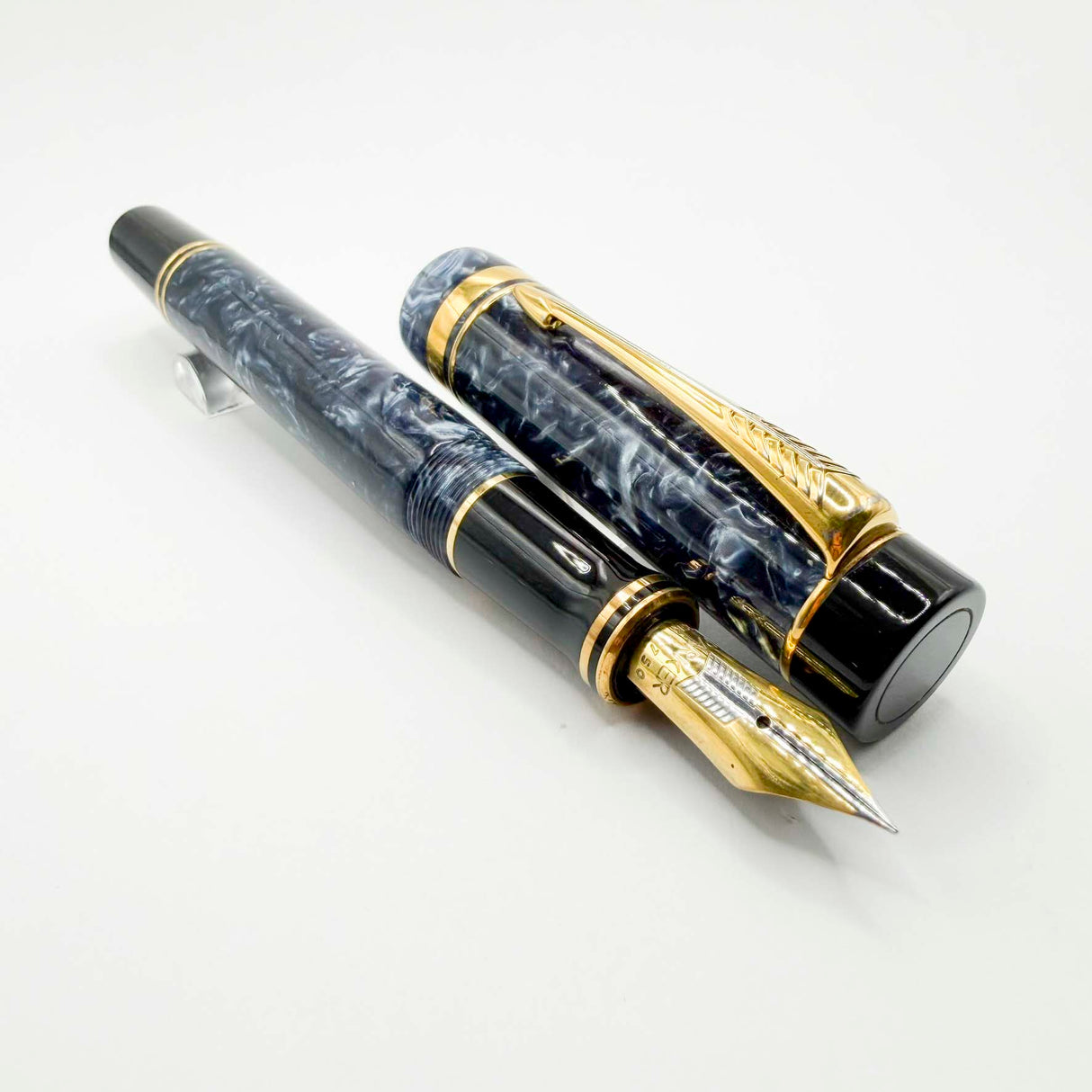 Parker Centennial (Largest Size) Duofold Blue Marble Fountain Pen - Extra Fine 18kt Gold Nib - Circa 1991