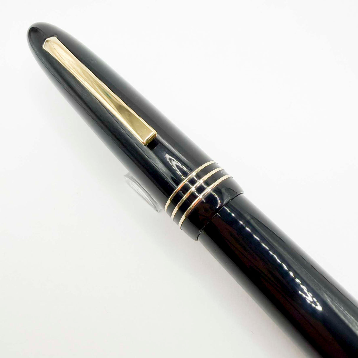 OMAS Ogiva  Museum of Modern Art New York Black Fountain Pen -  Fine 18kt Gold Nib
