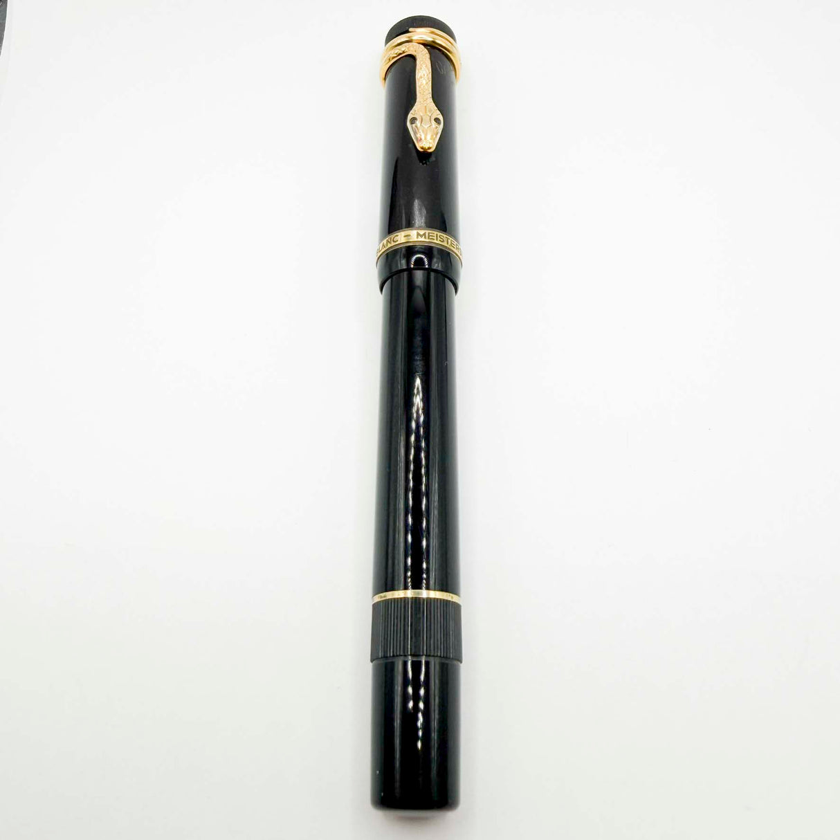 Montblanc Agatha Christie Vermeil Writer Series Limited Edition Fountain Pen - Fine 18kt Gold Nib