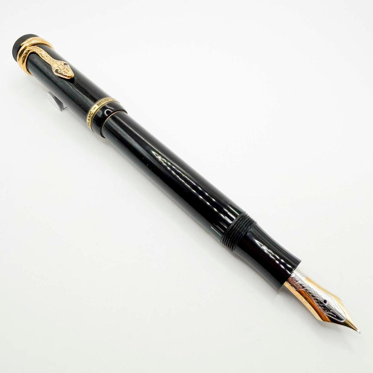 Montblanc Agatha Christie Vermeil Writer Series Limited Edition Fountain Pen - Fine 18kt Gold Nib