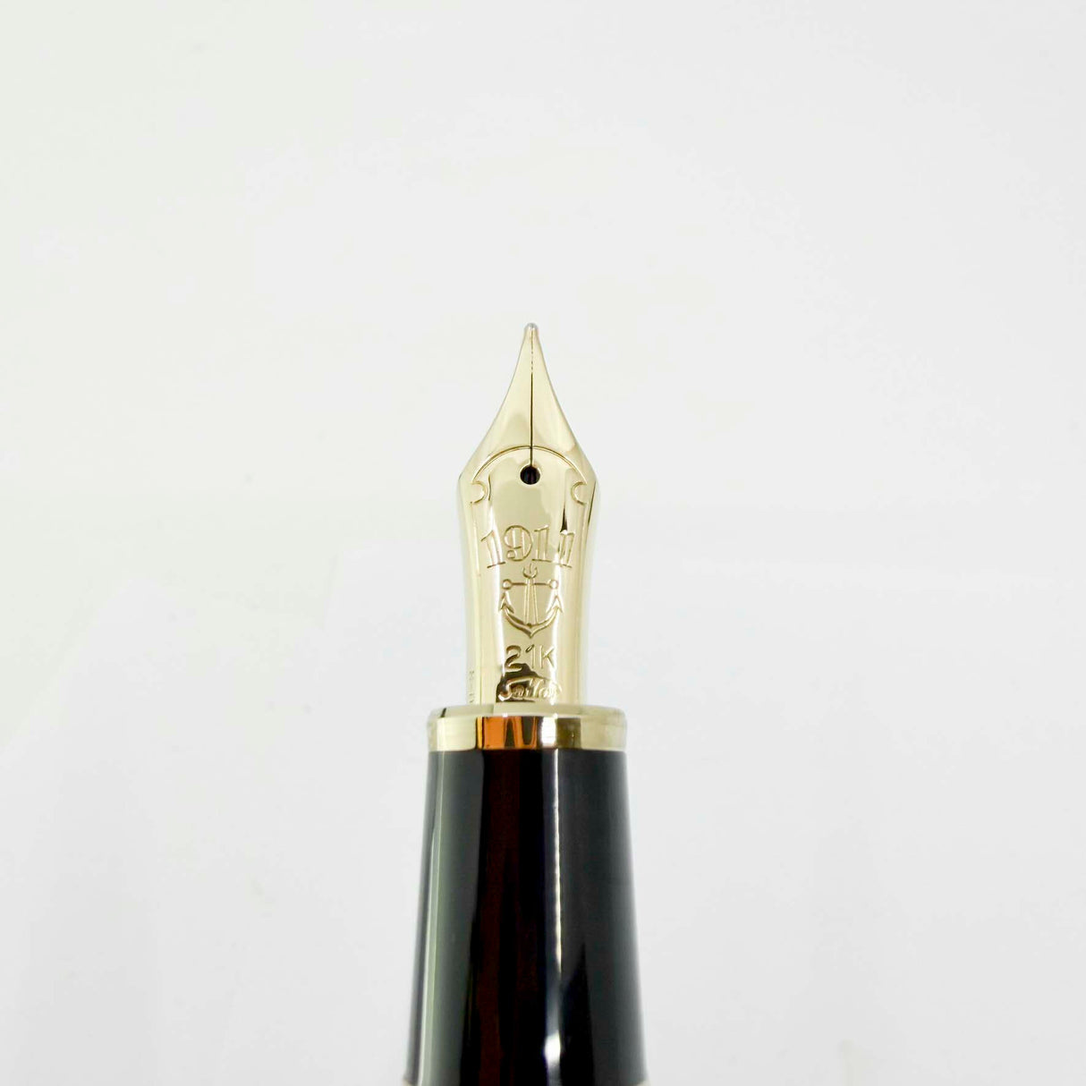 Sailor 1911L Large Sterling Silver Fountain  Pen - Broad 21kt Gold Nib