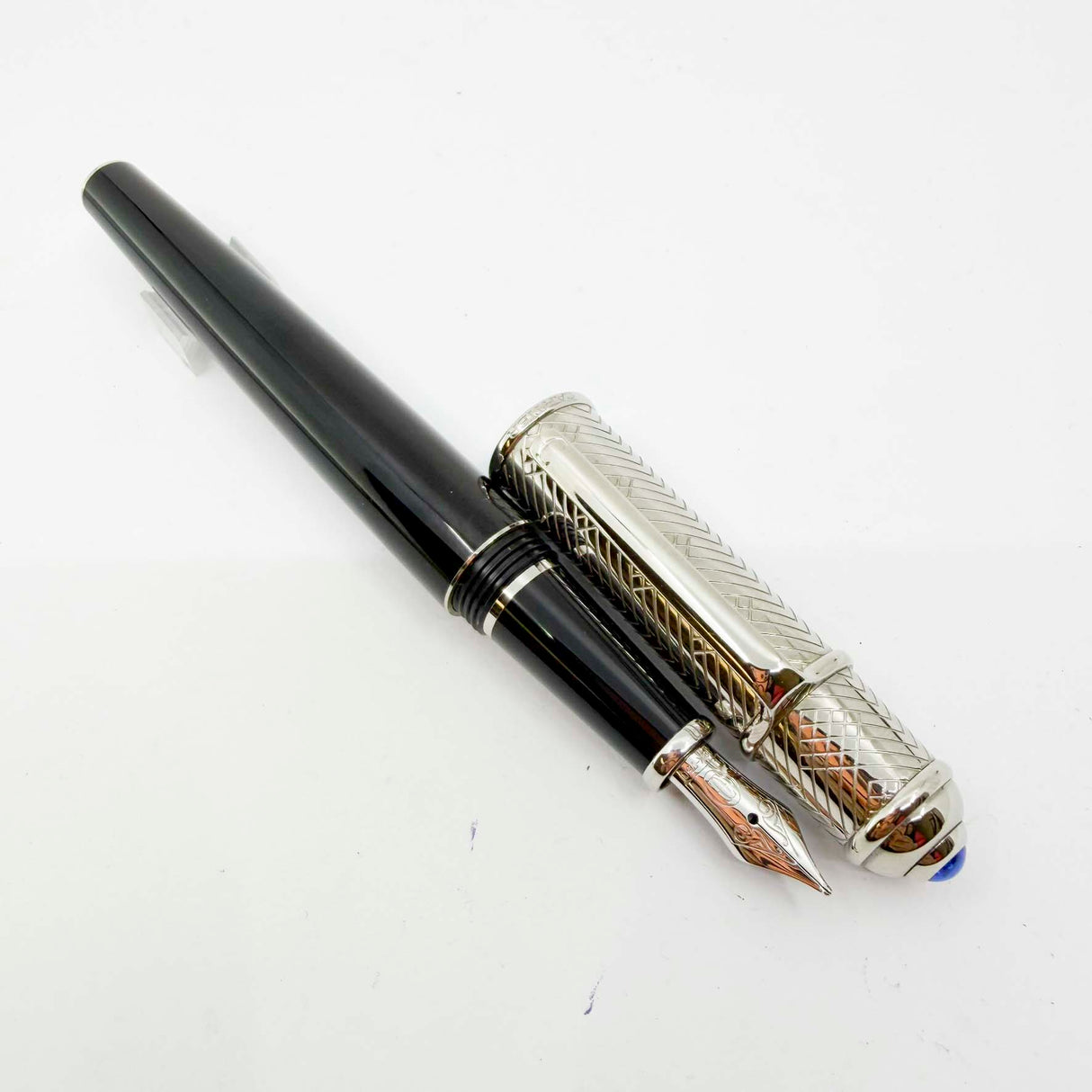 Cartier Diabolo Chevron Doue Fountain Pen Fountain Pen - Fine 18kt Gold Nib