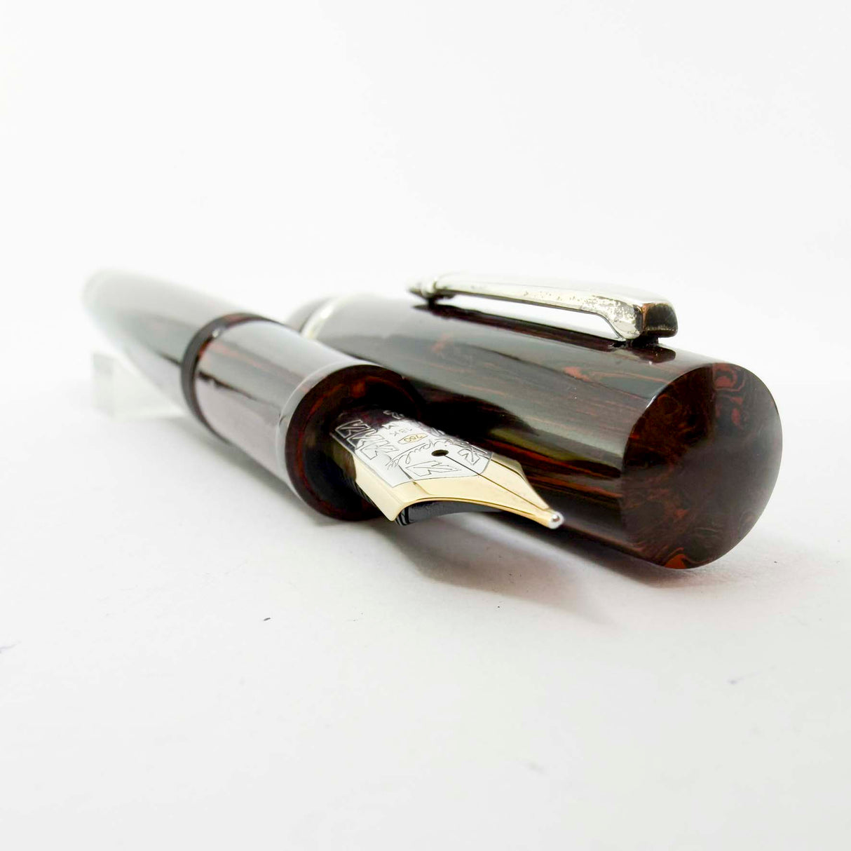 Stipula Novecento Woodgrain Ebonite Fountain Pen - Medium 18kt Gold Nib