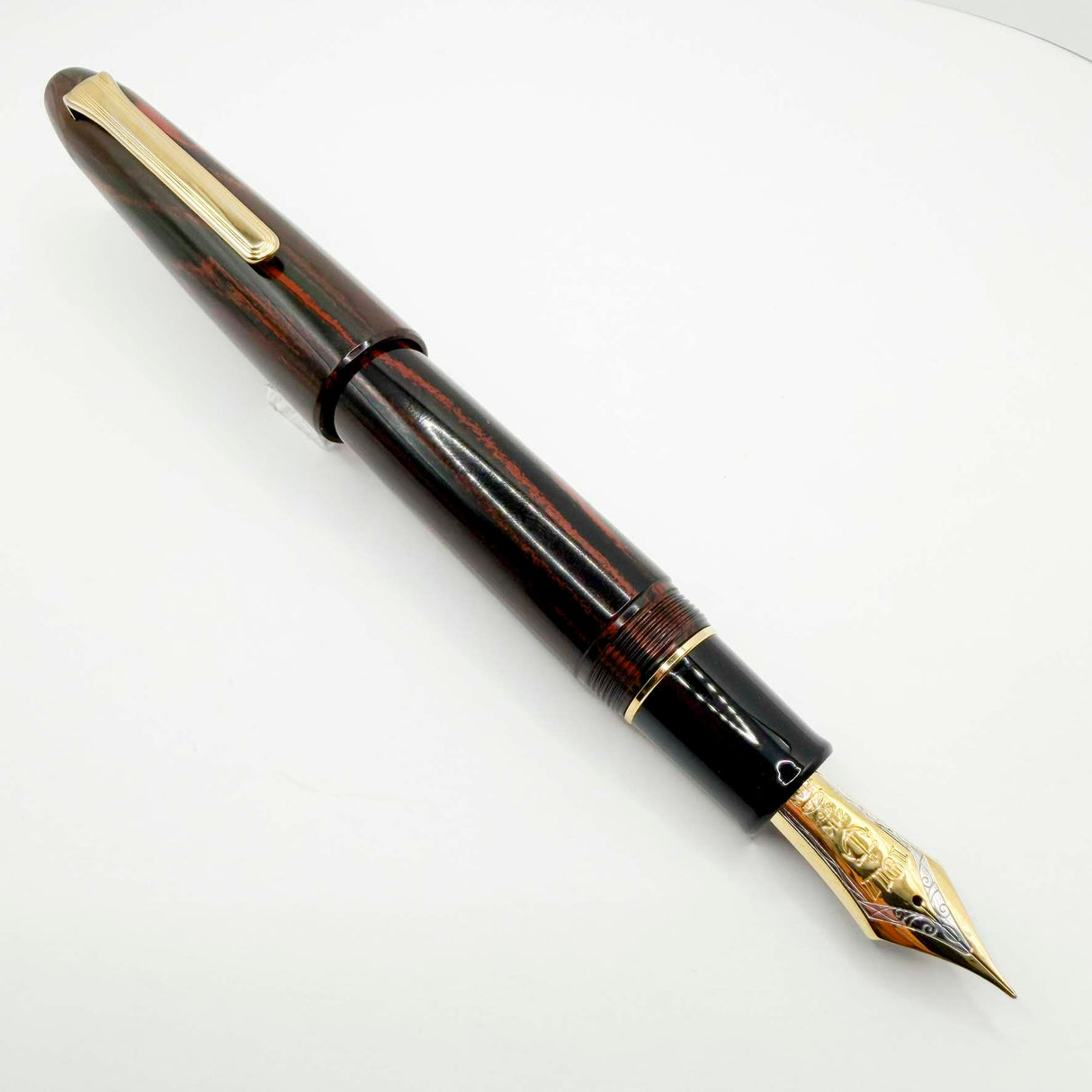 Sailor King of Pen Woodgrain Ebonite Fountain Pen - Medium 21kt Gold Nib