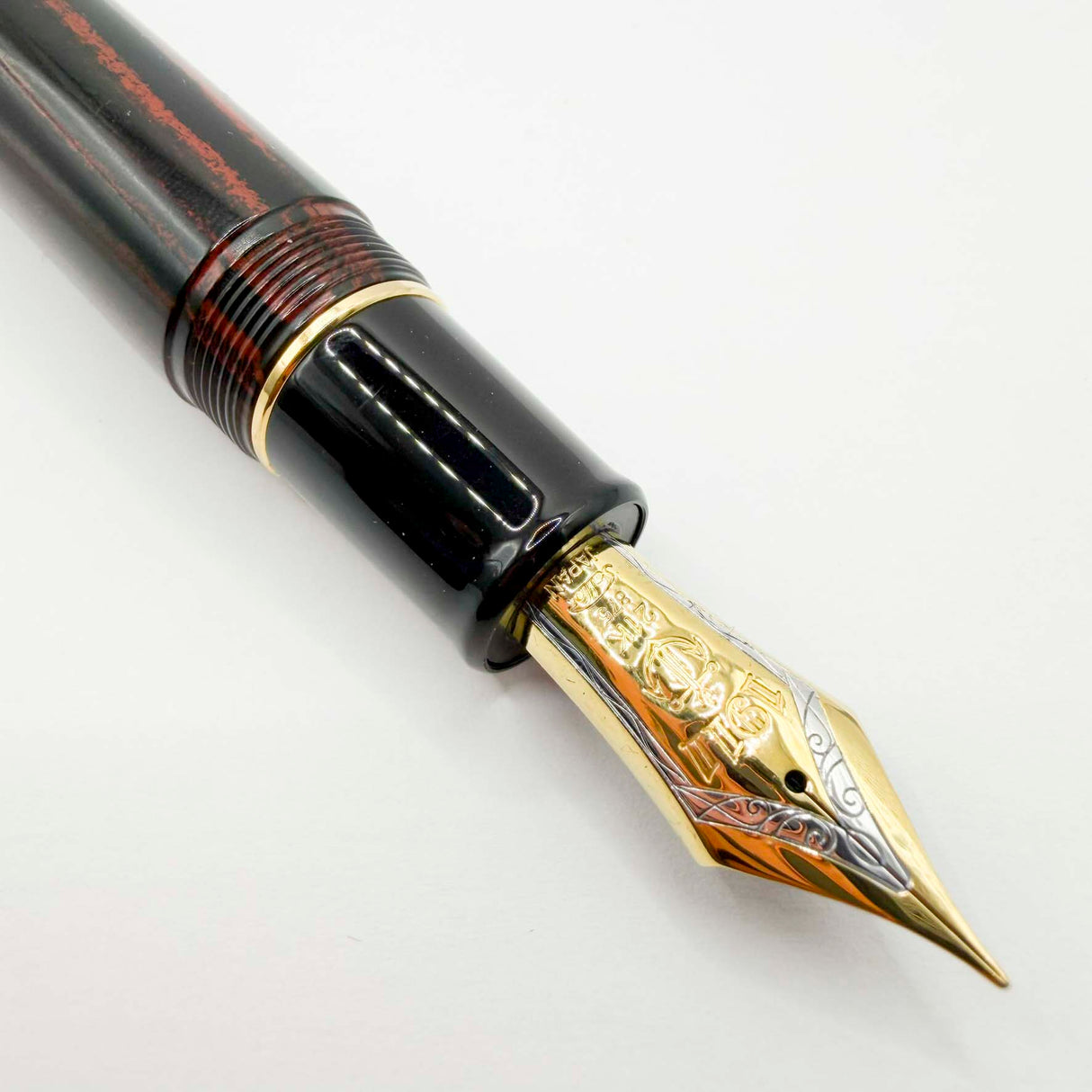 Sailor King of Pen Woodgrain Ebonite Fountain Pen - Medium 21kt Gold Nib