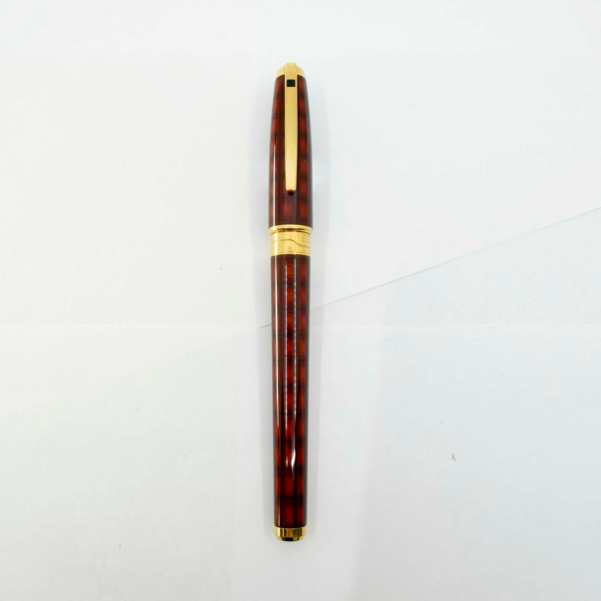 S.T. DuPont Orpheo Vertigo  Laque de Chine Fountain Pen - Fine 18kt Gold Nib