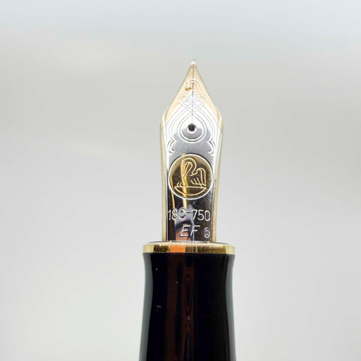 Pelikan Souveran M1000 Black Fountain Pen with Gold-Plated Trim-  Semi-Flexible Extra Fine 18kt Gold Nib