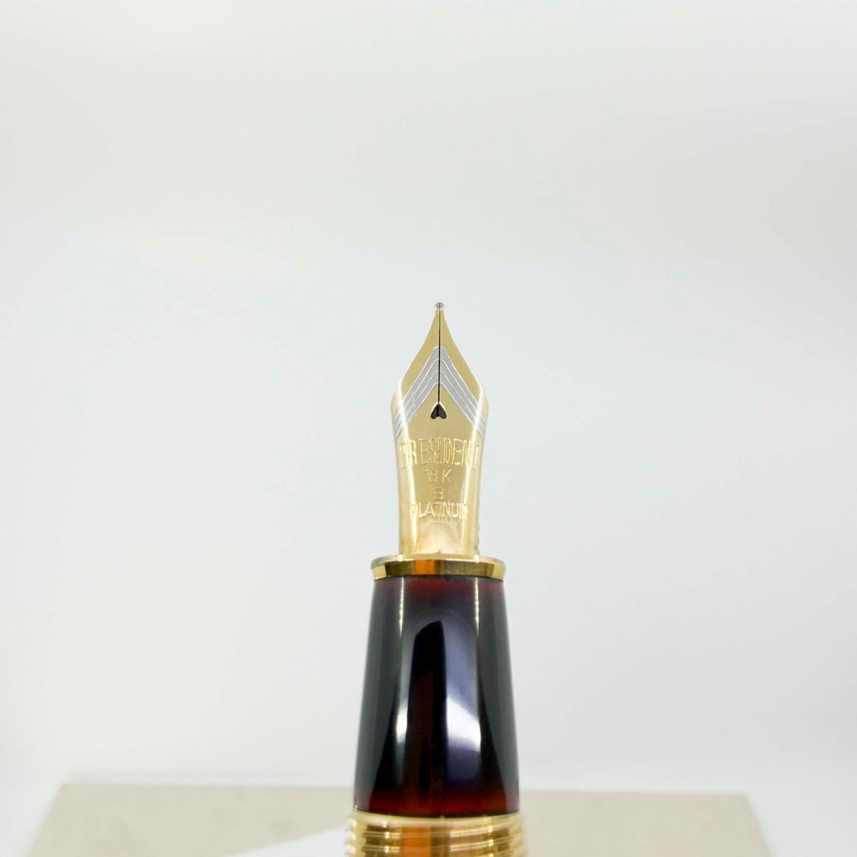 Platinum Izumo Urushi Aka-tame(Red) Hand Painted Lacquer Oversized Fountain Pen  - Broad 18kt Gold Nib