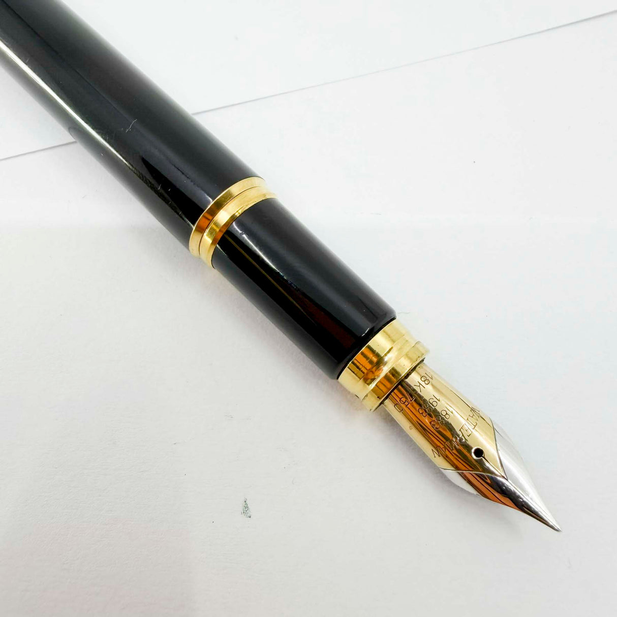 Waterman Man 100 Black Fountain Pen - Fine 18kt Gold Nib