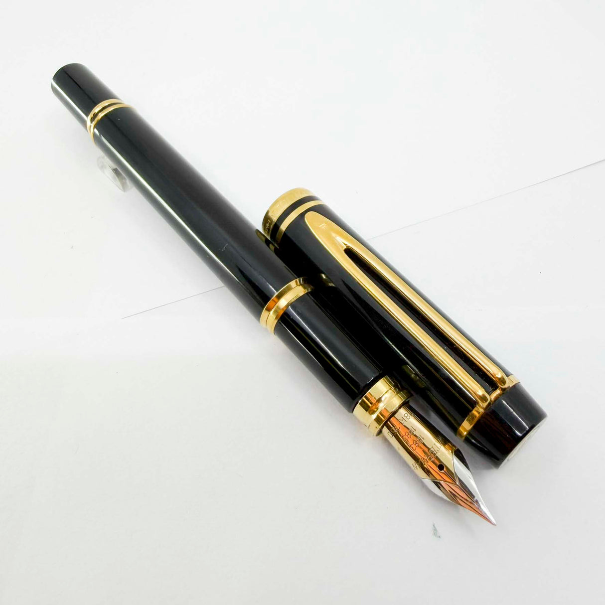 Waterman Man 100 Black Fountain Pen - Fine 18kt Gold Nib