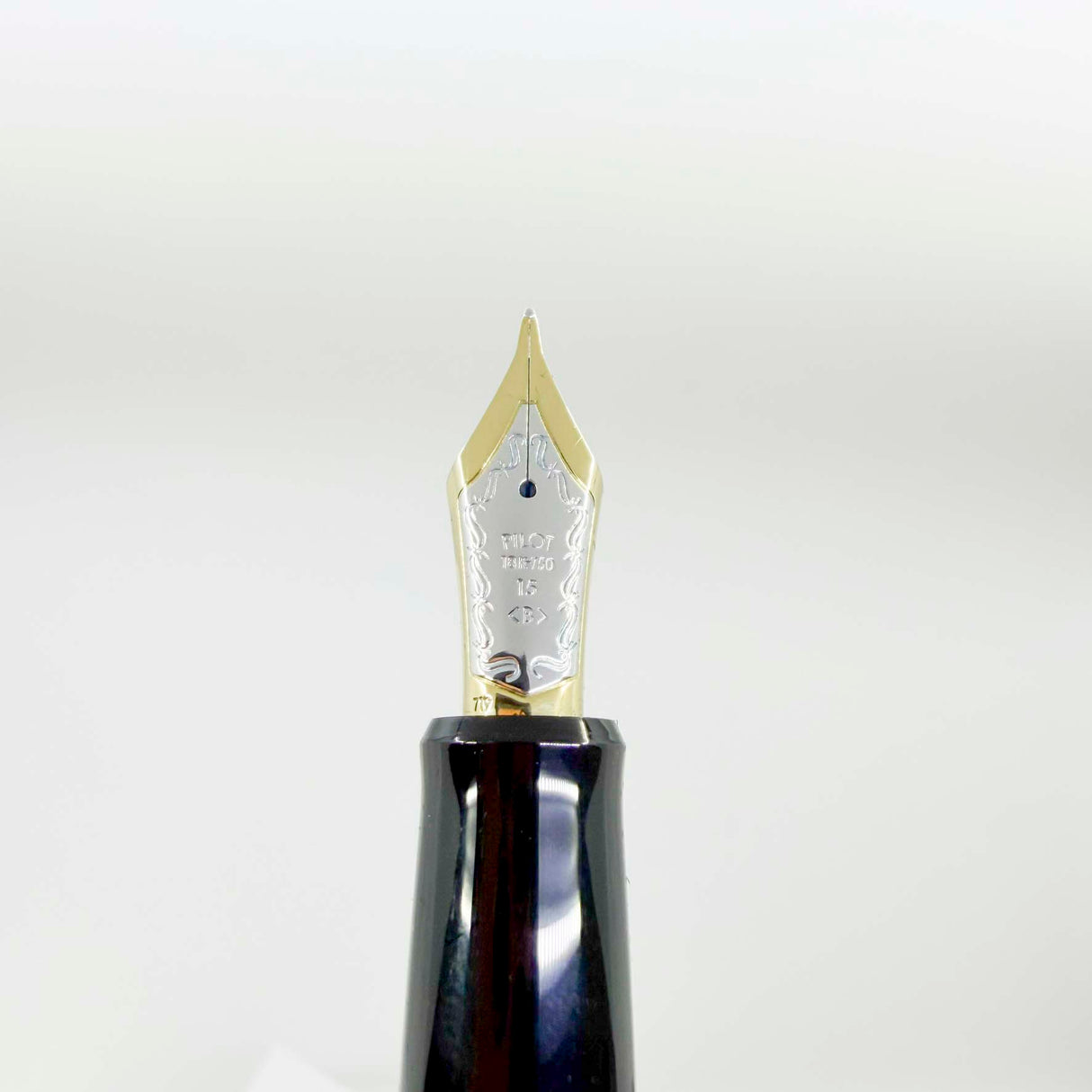 Pilot Custom 845  Black Urushi Fountain Pen (Earlier Style) - Broad 18kt Gold Nib