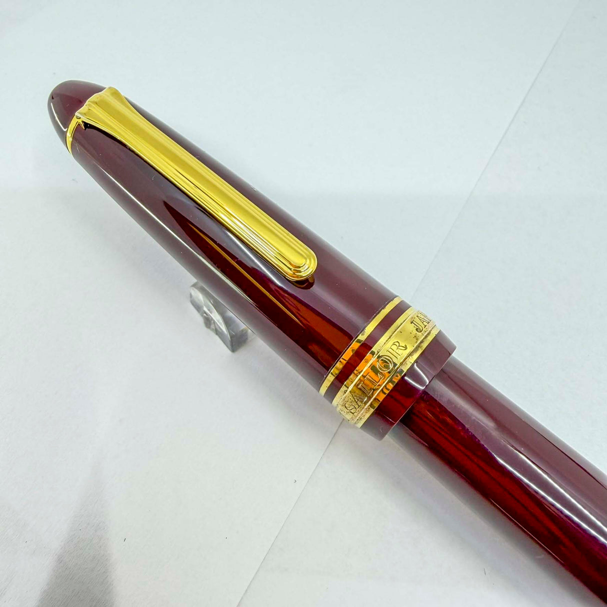 Sailor 1911 Maroon REALO Gold-Plated Trim Fountain Pen - Medium 21kt Gold Nib
