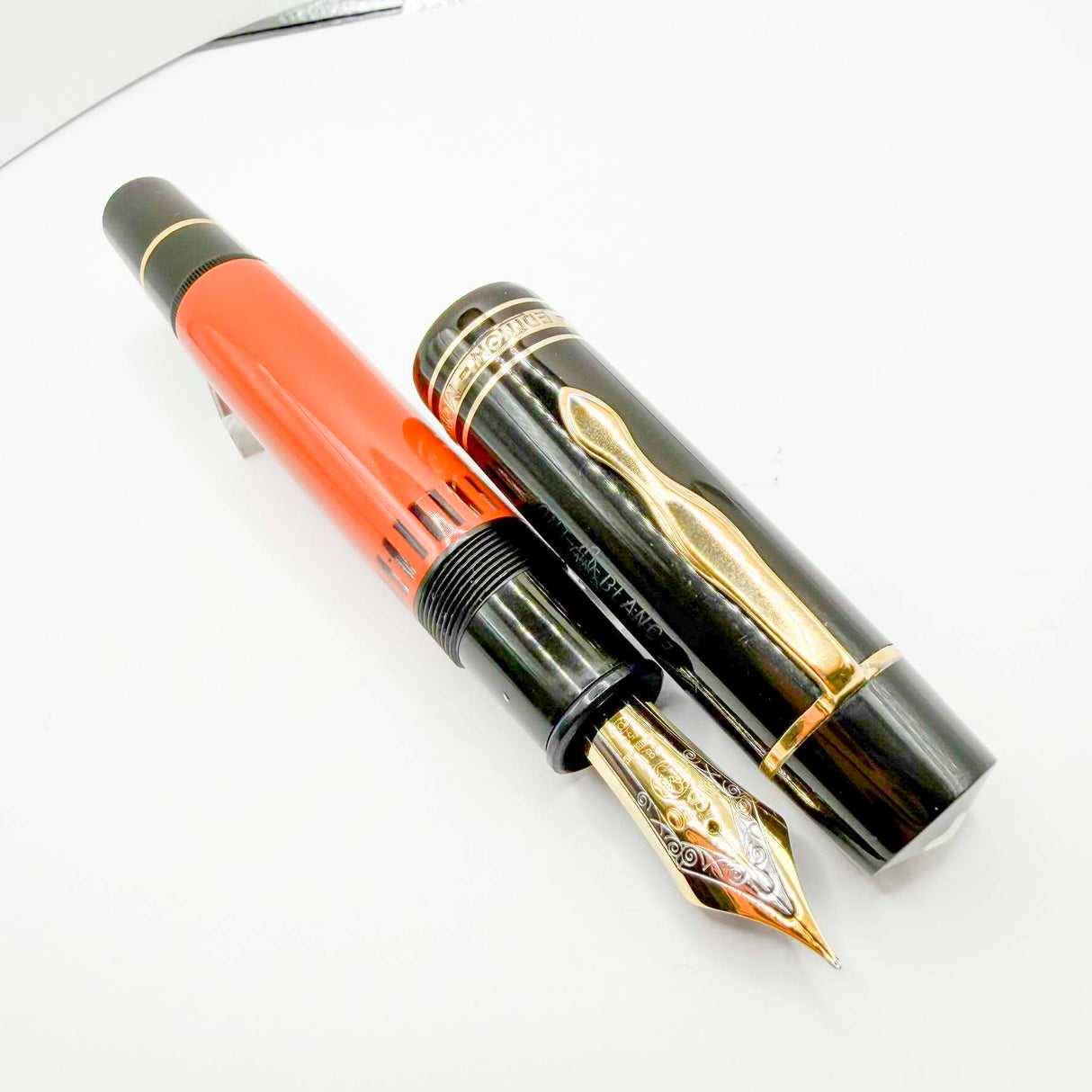 Montblanc Ernest Hemingway Writers Series Limited Edition Fountain Pen  - Fine 18kt Gold Nib
