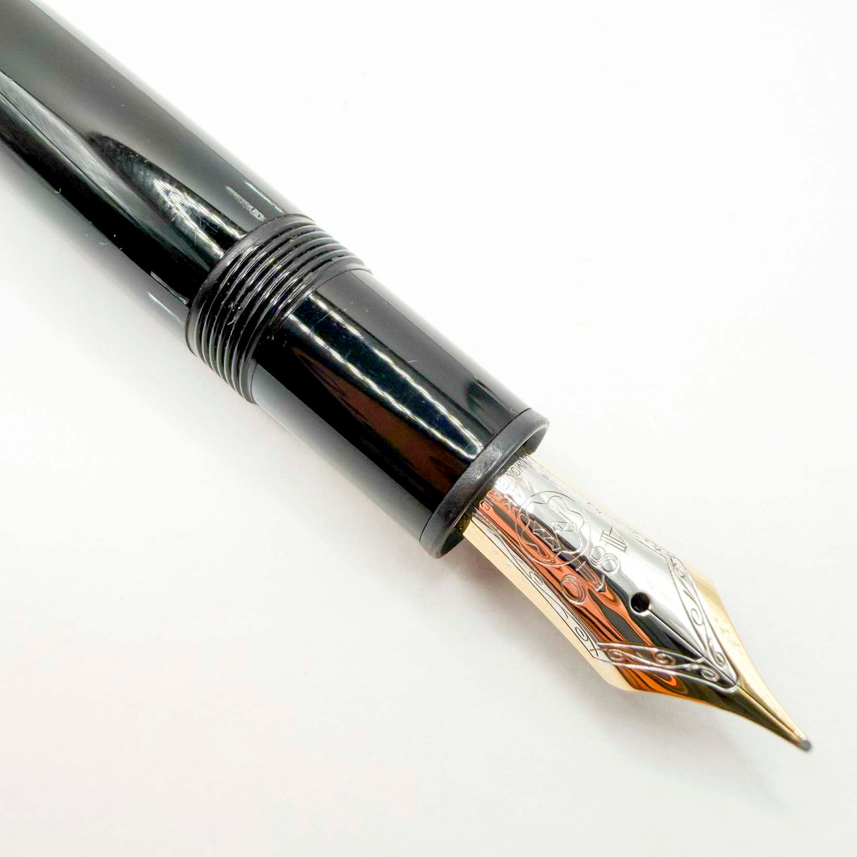 Montblanc Meisterstuck Black Resin #146 LeGrand Fountain Pen  - Fine 14kt  Gold Nib