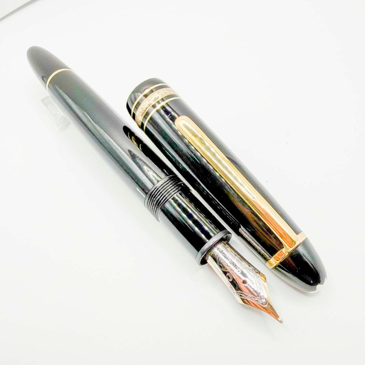 Montblanc Meisterstuck Black Resin #146 LeGrand Fountain Pen  - Fine 14kt  Gold Nib