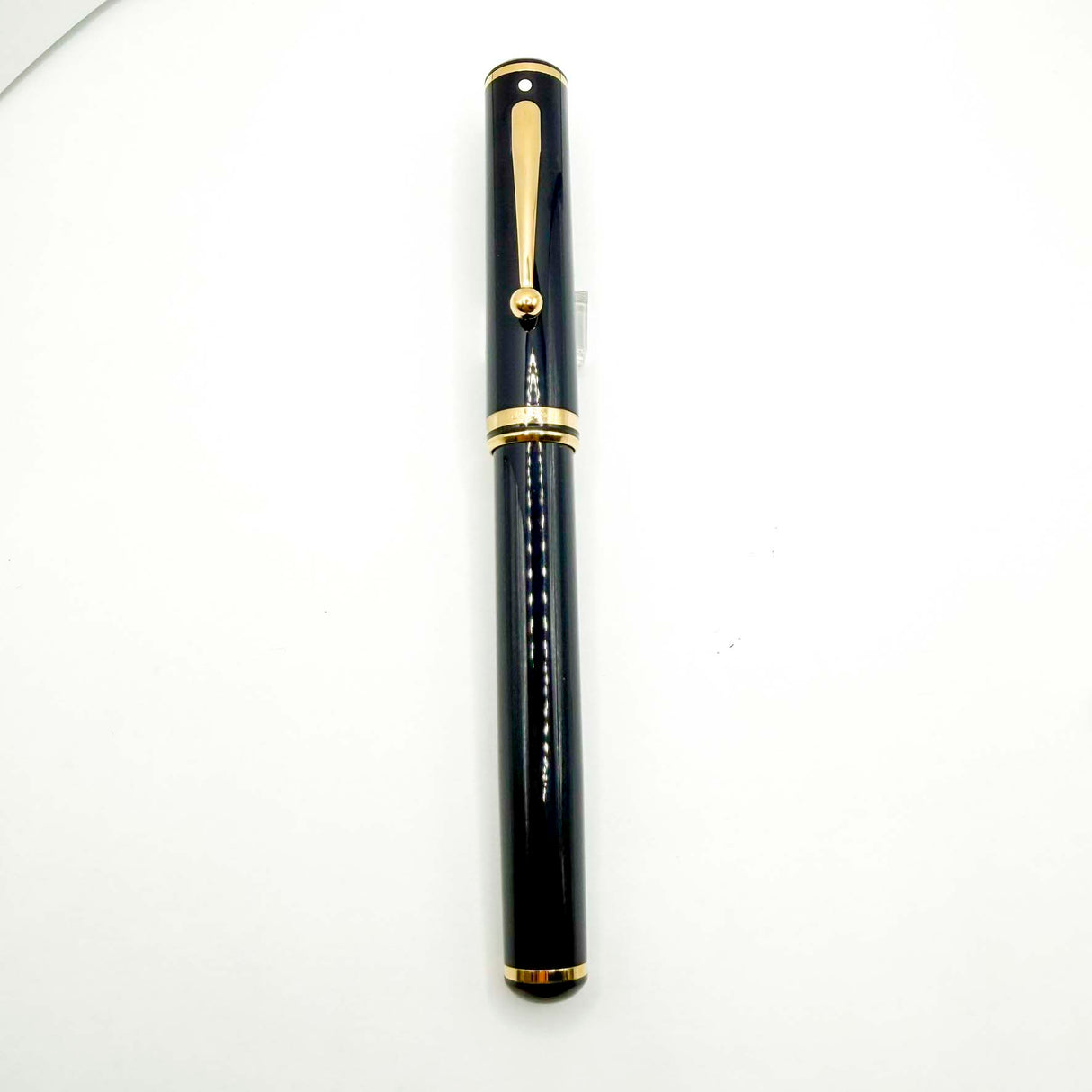 Sheaffer Solid Blue Connaisseur Fountain Pen - Medium 18kt Gold Nib