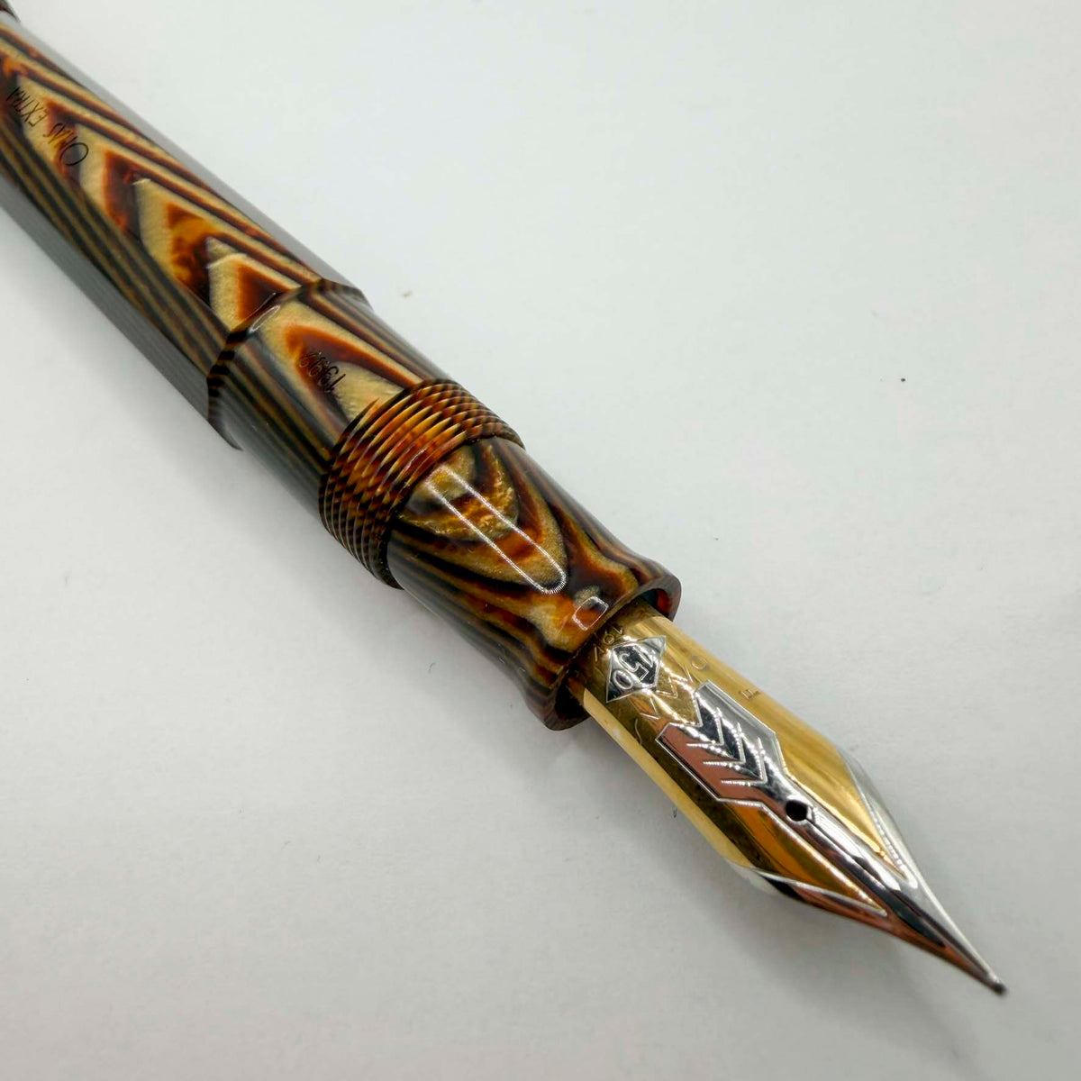OMAS Paragon Extra/Original Body Style Facetted Arco Bronze Celluloid Fountain Pen in EXQUISITE ULTRA RARE  SPINA/FISHBONE PATTERN - Fine 18kt Gold Nib - Factory Dated 1992 on Grip Section