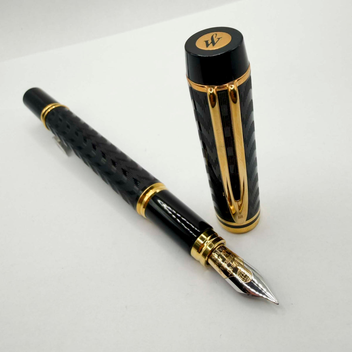 Waterman  Man 100 Opera Black Chased Fountain Pen - Medium 18kt Gold Nib