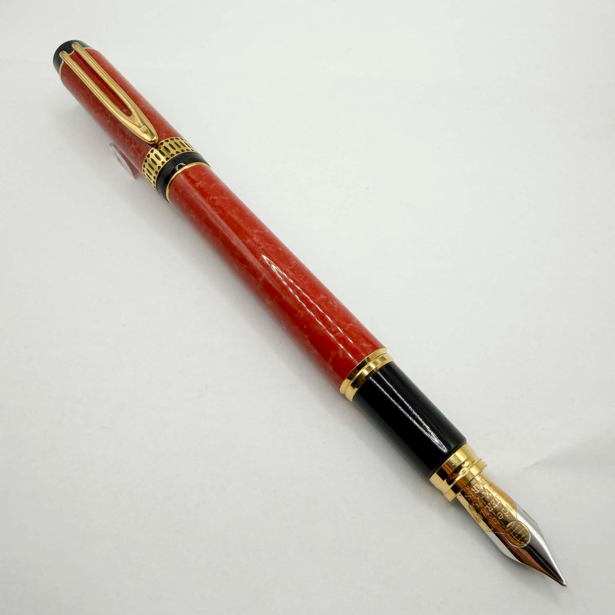 Waterman Patrician Red Coral Marble Fountain Pen - Medium 18kt Gold Nib